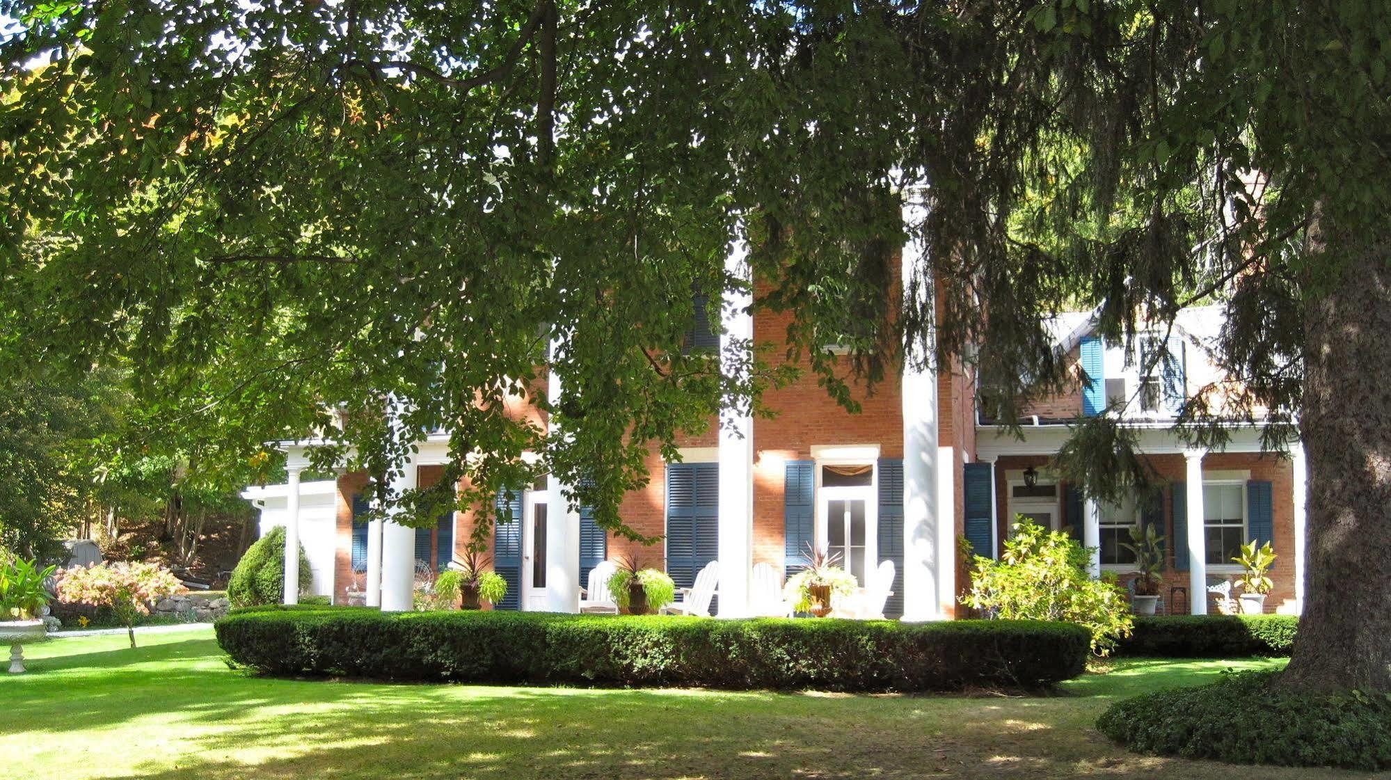 Federal House Inn Lee Exterior photo